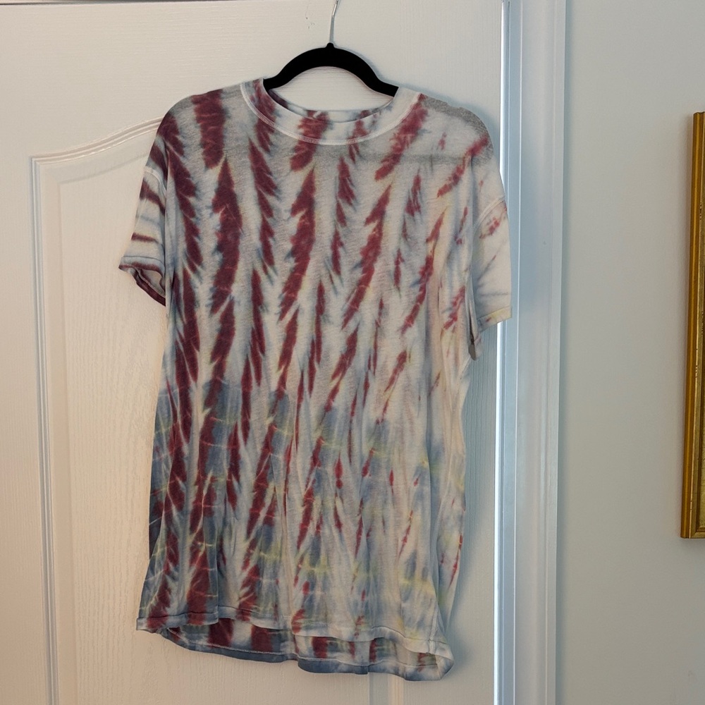 We The Free Tie-Dye Tee in Burgundy, Blue & White Size Small